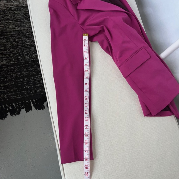 Twik (XS) dark pink tailored blazer with burgundy lining, EUC, by Simons. - Picture 15 of 16